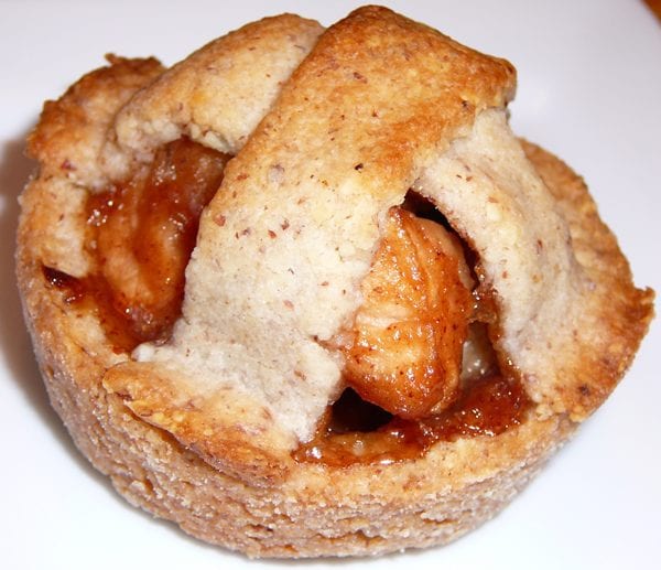 Read more about the article Almond-Crusted Vino Cotto Apple Tart