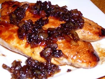 Read more about the article Chicken Topped with Vino Cotto Caramelized Onions and Bacon Recipe